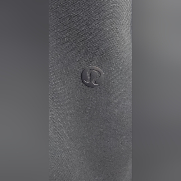 lululemon athletica On The Fly Crop Woven 23" - True Navy - Picture 9 of 12